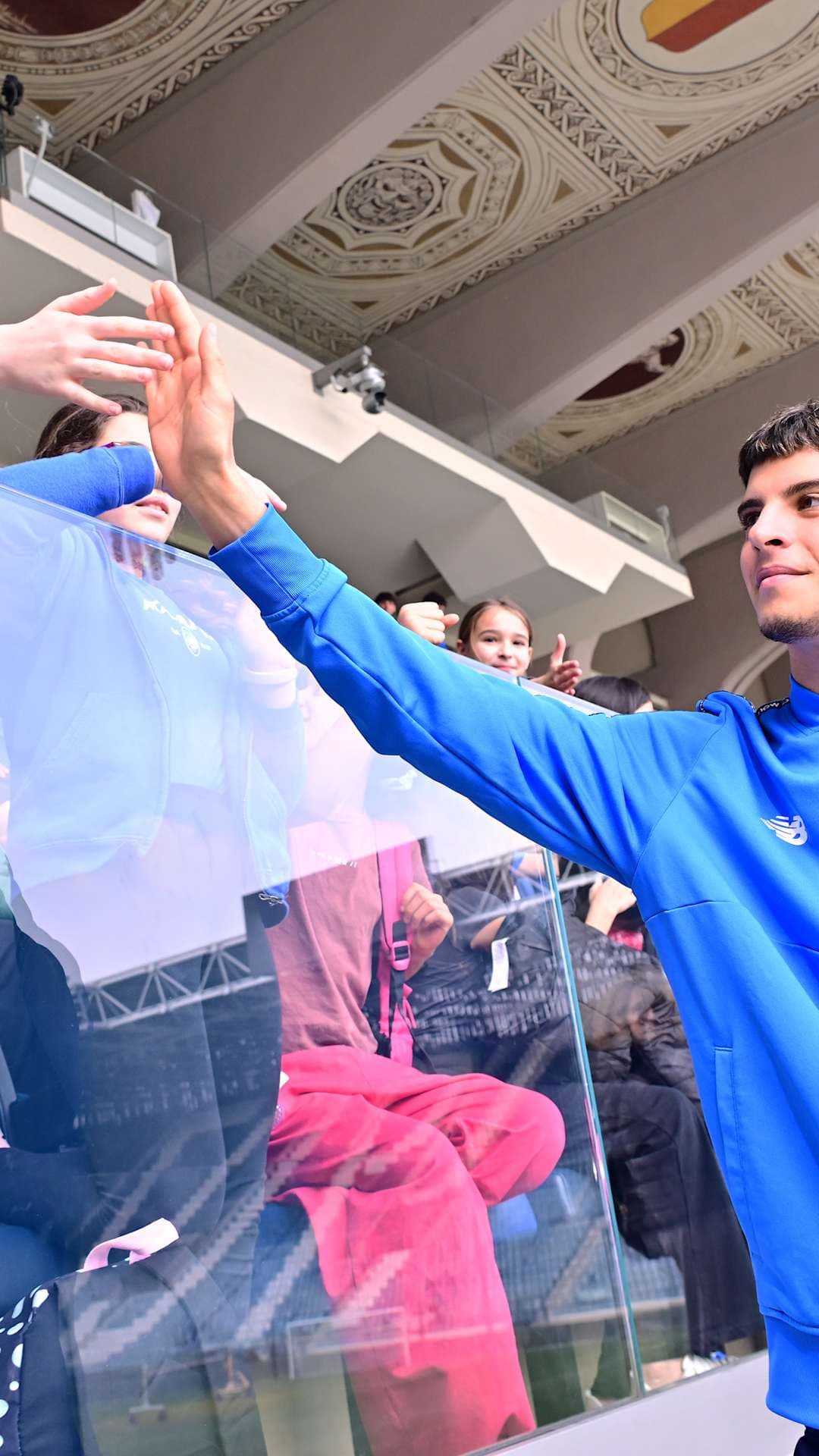 Marten de Roon nella storia: la festa per le 436 presenze!